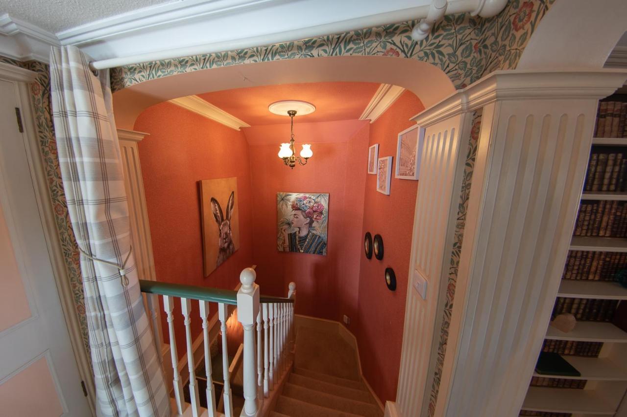 3, The Dolphin, 49 Quay Street - Stunning Apartment - Quintessential - Quay Views - Sleeps 2-4 People นิวพอร์ต ภายนอก รูปภาพ